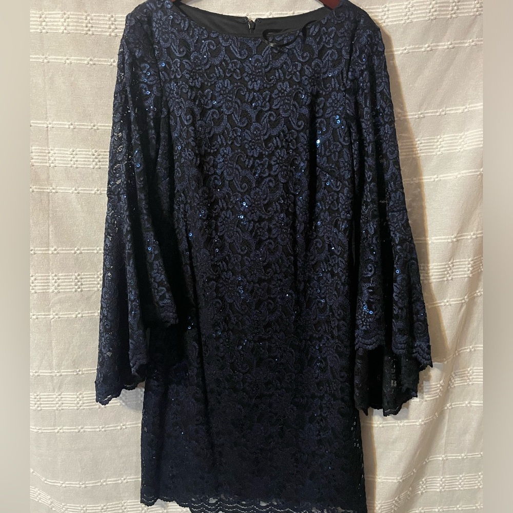 Jessica Howard Blue Lace Sequin Lined Zip Back Sheath Dress